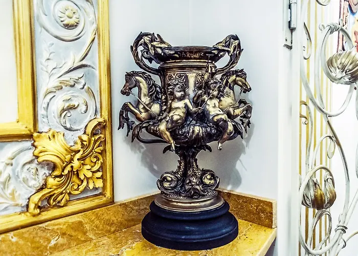 Impero Vaticano לינה וארוחת בוקר 4*